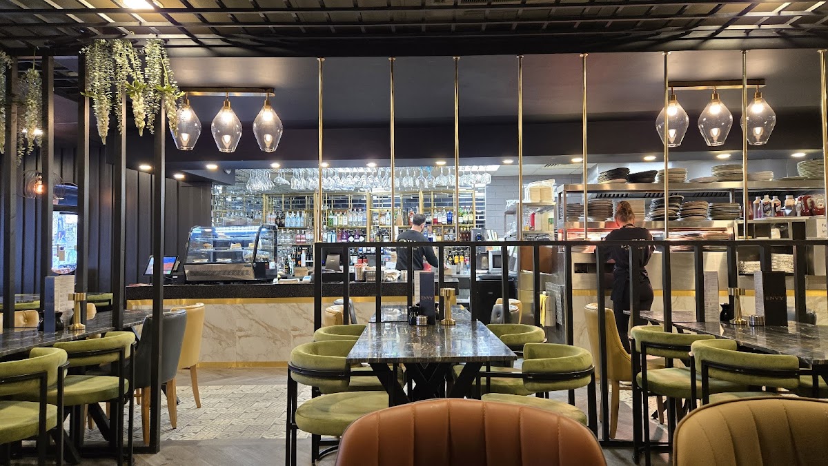 Envy Eatery & Lounge